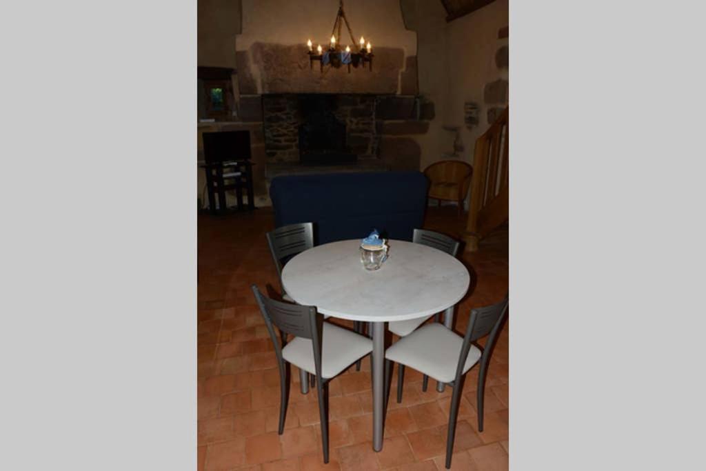 Gite 3 Personnes, Possibilite Table D'Hotes Le Soir Treduder Kültér fotó